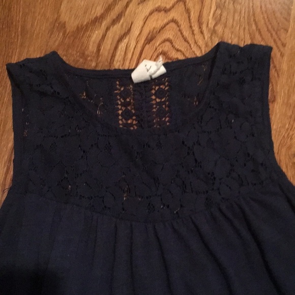 ❤️ Navy Open Back Tank Small - Picture 2 of 4